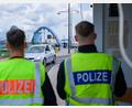 Symbolbild: Patrick Pleul/dpa
Den Ermittlungsbehörden ist ein Schlag gegen Schleuser gelungen.