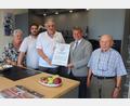 Bild: Helmut Kunz
Freude über die erneute Auszeichnung: von links Kerstin Kaiser, Juniorchef Manuel Kaiser, Seniorchef Michael Kaiser, Oberbürgermeister Benjamin Zeitler und Willi Kaiser.