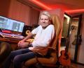 Bild: Felix Kästle/dpa
Matthias Reim behält sein Studio in Stockach. (Archivbild)