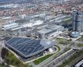 Bild: Sven Hoppe/dpa
Das BMW-Werk München - hier links des Vierzylinder-Hochhauses zu sehen - wurden in den vergangenen Jahren im laufenden Betrieb umgebaut. (Archivbild)