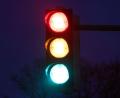 Symbolbild: Jens Büttner /dpa
An der Kreuzung von Regensburger Straße und Dreifaltigkitsstraße in Amberg kam es am Mittwochabend zu einem Unfall.