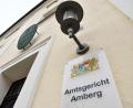 Symbolbild: Petra Hartl
Zu einem Jahr und sechs Monaten auf Bewährung wurde vor dem Amtsgericht Amberg ein Mann verurteilt, der seine Adoptivtochter sexuell missbraucht hatte.