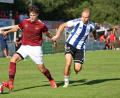 Bild: Dieter Jäschke
Der Eschenbacher Josef Gradl (links) behauptet den Ball im Saisonauftaktspiel gegen den SV Altenstadt/WN: Die Kicker vom Rußweiher wollen nach zwei Niederlagen zum Saisonstart im Heimspiel gegen den TSV Erbendorf punkten.