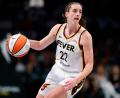 Bild: Noah K. Murray/AP/dpa
Caitlin Clark gehört zum US-Kader für die Basketball-WM in Berlin. (Archivbild)