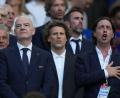 Bild: Lynne Sladky/AP/dpa
Diego Forlán (M) soll den uruguayischen Fußball nach vorn bringen. (Archivbild)