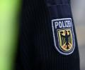 Bild: Katharina Kausche/dpa
Die Bundespolizei kümmert sich um die Bearbeitung des europäischen Auslieferungshaftbefehls gegen den 29-Jährigen. (Symbolbild)