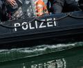 Bild: Silas Stein/dpa
Die Wasserschutzpolizei hat zum Ferienbeginn mehrere Fälle von Fischwilderei auf dem Chiemsee festgestellt. (Symbolbild)