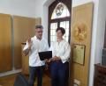Bild: ui
Tanja Kippes vereidigt Torsten Bär im Stadtrat Neustadt/WN.