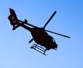 Bild: Julian Stratenschulte/dpa
Schwerverletzte mussten nach einem Verkehrsunfall in Niederbayern mit dem Hubschrauber ins Krankenhaus geflogen werden (Archivbild).