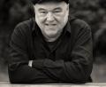 Bild: Wolfgang Buck
Wolfgang Buck präsentiert sein Soloprogramm „immerweider“ in der Dreieinigkeitskirche.