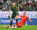 Bild: Swen Pförtner/dpa
Fabian Reese deutete seine Klasse im Wolfsburg-Trikot immer wieder an.
