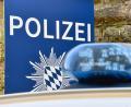 Symbolbild: Petra Hartl
Unbekannte haben die Scheibe einer Werbetafel vor einer Firma in Selb eingeschlagen.
