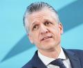 Bild: Michael Kappeler/dpa
Der Unionsfraktionschef beharrt auf um Umsetzung des Gesamtkonzepts. (Archivbild)