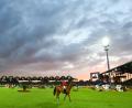 Bild: picture alliance / dpa
Bei der WM in Aachen wird die Team-Medaille bei den Springreitern unter Flutlicht vergeben. (Archivbild)