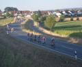 Bild: Ernst Frischholz
Früh um 7 Uhr bei angenehmen 17 Grad gingen Marathonfahrer die 205 Kilometer an. Nachmittags kamen sie bei über 30 Grad wieder zurück.