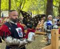 Bild: Petra Hartl
Cantus Ferrum feiert alle zwei Jahre sein Brunnenfest am Maxplatz in Amberg.