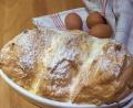 Bild: Michael Schiffer 
Goldbraun und federleicht – so sollen sie sein, die Salzburger Nockerln. Vor dem Servieren mit Puderzucker bestäubt, muss die süße Köstlichkeit schnell auf den Tisch kommen.