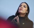 Bild: Annette Riedl/dpa
Die US-Kongressabgeordnete Alexandria Ocasio-Cortez will ihre Eizellen einfrieren lassen. (Archivfoto)