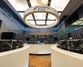 Bild: Andreas Arnold/dpa
Handelsraum der Deutschen Börse in Frankfurt: Der Dax erreicht ein Rekordhoch (Archivbild)
