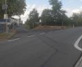 Bild: Ernst Frischholz
In die von rechts kommende Weidener Straße mündet links die Manteler Straße ein. Einige Anwohner beantragten hier einen Verkehrsspiegel bei der Marktgemeinde Kohlberg.