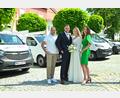 Bild: exb
Strahlende Gesichter bei der Vermählung: von links Martin, Simon, Jessica und Elena Ertl.