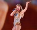 Bild: Darryl Dyck/The Canadian Press via AP/dpa
Eine weitere Auszeichnung für US-Superstar Taylor Swift: Die 36-Jährige wird in die „Nashville Songwriters Hall of Fame“ aufgenommen. (Archivbild)