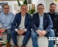 Bild: Oberpfalz Medien/Sara Neidhardt
Von links: Anton Weiß vom Möbelhaus Frauendorfer, Geschäftsführer Markus Frauendorfer, Stefan Pschorn (Oberpfalz Medien) und Viktor Mittag (ebenfalls Oberpfalz Medien). Gemeinsam planen sie die crossmediale Strategie des Unternehmens.