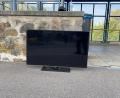 Bild: PI Schwandorf, PM Glaser
Ein 24-jähriger Radfahrer ist in Schwandorf mit einem Fernseher auf der Schulter gegen ein Auto gefahren.