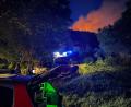 Bild: Stephan Fricke/NEWS5/dpa
Feuerwehrleute können den Brand, der seit Dienstagabend wütet, nur mit großer Mühe löschen.