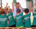 Bild: Christophe Gateau/dpa
Klingbeil sprach mit Kindern in einem Berliner Sportcamp über seine Pläne.