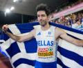 Bild: Matthias Schrader/AP/dpa
Weitsprung-Europameister Miltiadis Tentoglou hat seine Goldmedaille vergessen, dann aber schnell wiedergefunden.
