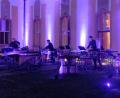 Bild: Robert Dotzauer
Einen musikalischen Aufbruch in die Zukunft wagte die Christian Benning Percussion Group bei einem Open-Air-Konzert in Speinshart im Rahmen des Festivals junger Künstler Bayreuth. Bewusst setzte das Ensemble auf wenig Kunstlicht, um die Sicht auf die Sterne nicht zu stören.
