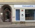 Bild: Gregor Tholl/dpa
Blick auf den Eingang der Hauptstraße 155 in Schöneberg in Berlin. Hier wohnte, wie auch eine Gedenktafel zeigt, der Popstar David Bowie in den 70er Jahren.