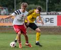 Archivbild: Hannah Dirscherl
Paul Fenzl (vorne) fehlt dem SC Luhe-Wildenau im Derby gesperrt.
