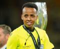 Bild: Darko Bandic/AP/dpa
Omar Artan hat sich bei der UEFA für die Nominierung als Schiedsrichter des Supercup-Duells bedankt.