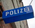 Bild: Peter Kneffel/dpa
Die Polizei ermittelt und nimmt Hinweise von Zeugen entgegen. (Archivbild)