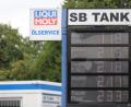Bild: Sascha Thelen/dpa
Freie Tankstellen haben nach eigenen Angaben Probleme bei der Umsetzung der 12-Uhr-Regel. (Symbolbild)