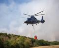 Bild: Harald Tittel/dpa
Etwa zehn Löschhubschrauber kommen bei der Brandbekämpfung im Hürtgenwald zum Einsatz.