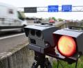 Bild: Marijan Murat/dpa
Blitzer sollen Raser bremsen - die Speedweek hatte damit wohl bedingt Erfolg. (Archivbild)