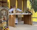 Bild: Marianne Moosburger
Der Gebenbacher Pfarrvikar Christian Preitschaft zelebrierte den Abendgottesdienst.