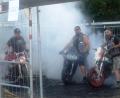 Bild: Josef Piehler
Hier gilt das Sprichwort einen "heißen" Reifen fahren - drei Fun-Bikers im Burnout-Käfig.