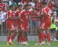 Bild: Karl-Josef Hildenbrand/dpa
Die Bayern feiern Nene Brown und sein erstes Tor für den Deutschen Meister. Beim 2.1 gegen RB Leipzig machte er den zweiten Treffer.
