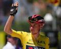 Bild: Thibault Camus/AP/dpa
Der Däne Jonas Vingegaard bei der diesjährigen Tour de France. (Archivbild)