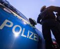 Symbolbild: Marijan Murat/dpa
160 Beamte waren an der Durchsuchung bei dem Unternehmen im Landkreis Tirschenreuth beteiligt, es kam zu zwei Festnahmen. Mindestens einer von zwei U-Haftbefehlen ist nun außer Vollzug gesetzt.