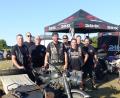 Bild: Josef Piehler
Der harte Kern der Kastler Fun-Bikers mit ihrem "Präsidenten" Daniel Geitner (Mitte) und einer original Elefanten-Zündapp.