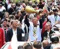 Bild: Marijan Murat/dpa
Die Erfolgsköpfe des VfB Stuttgart bleiben zusammen: Fabian Wohlgemuth, Sebastian Hoeneß und Alexander Wehrle. (Archivbild)