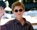 Bild: Claudio Onorati/epa/dpa
Haley Joel Osment im September 2001 in Venedig, wo er an der Pressevorführung des Films „A.I. - Künstliche Intelligenz“ von Steven Spielberg teilnahm. (Archivbild)