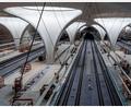 Bild: Christoph Schmidt/dpa
In der Halle des neuen Tiefbahnhofs in Stuttgart soll es auch ohne Klimaanlage kühl bleiben, sagt die Bahn in einem Video. Die Zuschauer sind eher skeptisch. (Archivbild)