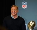 Bild: Maximilian Haupt/dpa
Arbeitet an der internationalen Expansion der NFL: Liga-Commissioner Roger Goodell. (Archivbild)