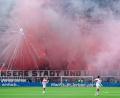 Bild: Uwe Anspach/dpa
Eintracht Frankfurt ist wegen der Vorfälle beim Bundesligaspiel gegen den VfB Stuttgart mit einer hohen Geldstrafe belegt worden. (Archivbild)
